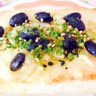 生姜ピリッと♡さつま芋と黒豆と青汁トースト